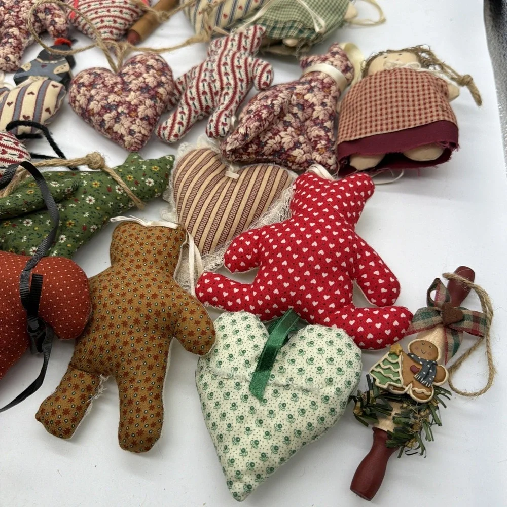 Lot Of 25+ Vintage Homemade Fabric Christmas Ornaments Hand Stitched Hearts Etc.